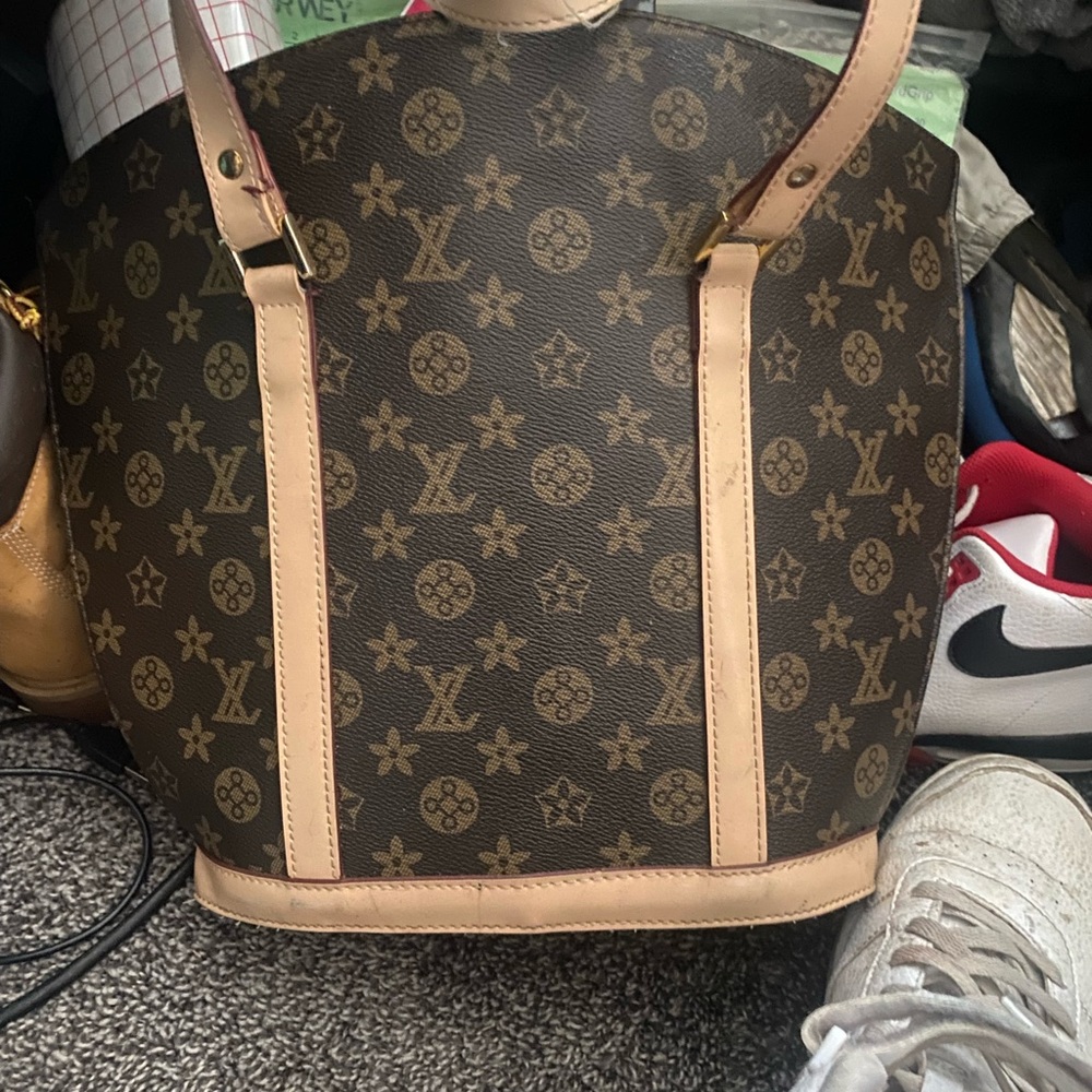 A fairly new Louis bag used had for maybe a year